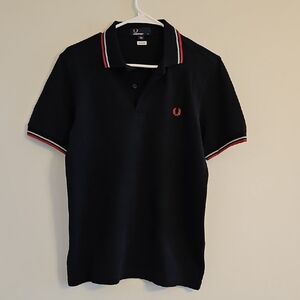 Fred Perry Black and Red Polo Shirt with Iconic Twin-Tipping